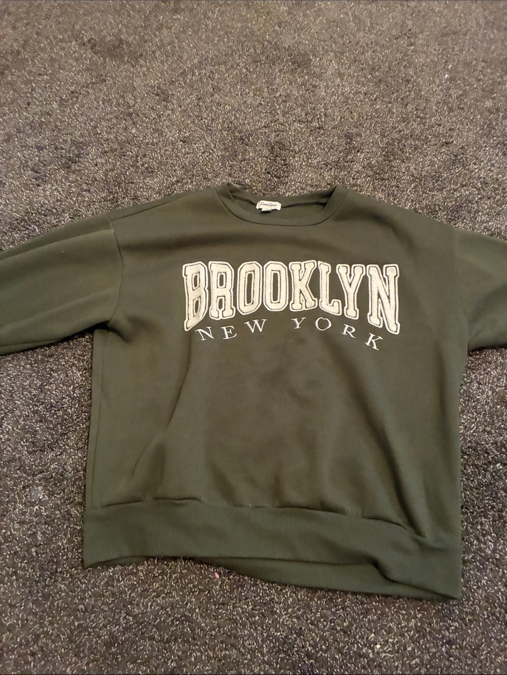 Brooklyn New York womenβs crew neck sweatshirt
